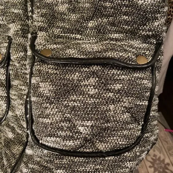 Tweed Puffer Vest   - Picture 4 of 14